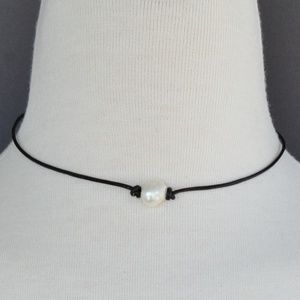 Faux Pearl Choker Necklace faux leather cord